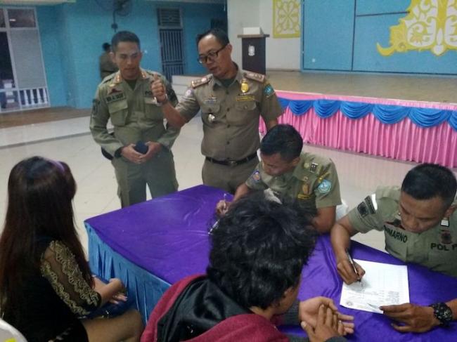 Satpol PP Jaring 48 Orang Saat Razia Malam Minggu