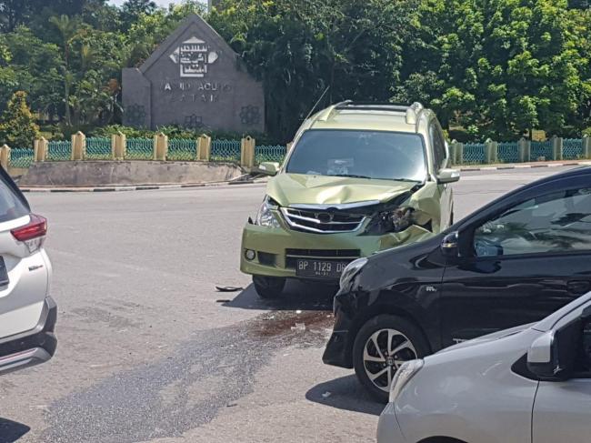 Pegawai Dishub Tabrakan di Simpang 4 Masjid Agung