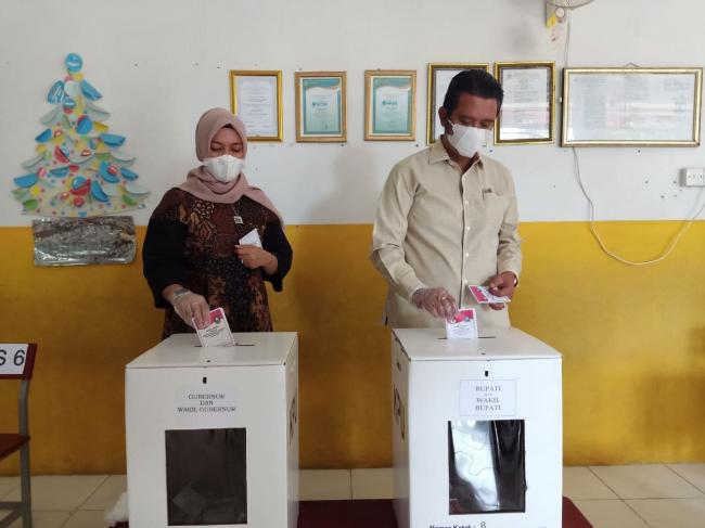 Nyoblos Selesai, Apri Sujadi ke Rumah Orangtua Doa Bersama Anak Yatim