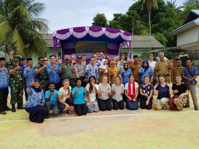 Belajar Seni Budaya Melayu, Mahasiswa Amerika Kunjungi Desa Penarah di Karimun