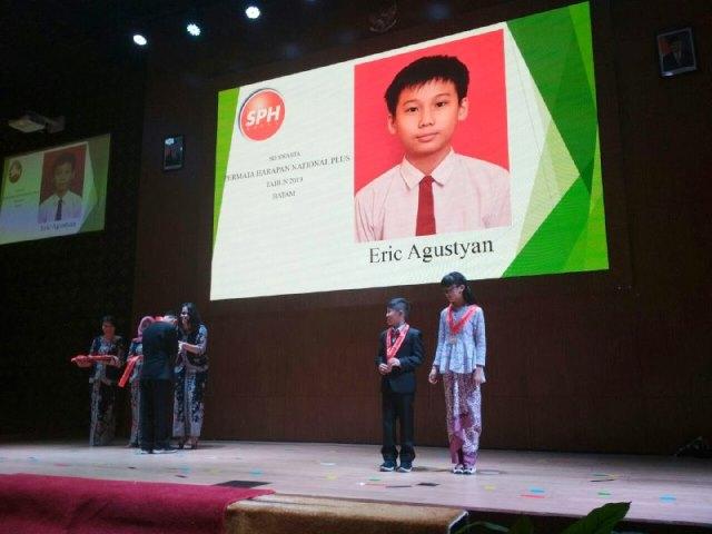 Permata Harapan Super Class School Batam Wisuda 66 Murid