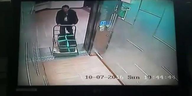Pengusaha Walet Ini Terekam CCTV Bawa Jasad Farah Pakai Troli
