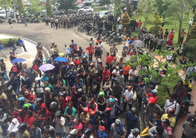 Warga Baloi Kolam Minta Oknum Anggota Dewan Ditindak