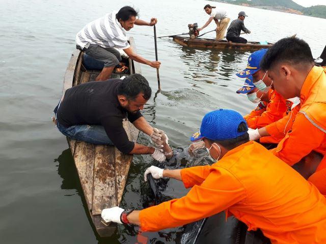 Dua Pemancing Tenggelam Ditemukan, Jasad Kardi dan Juhanta Saling Berpelukan