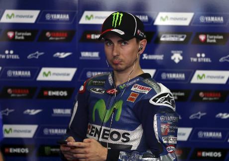  Lorenzo: MotoGP 2016 Lebih Banyak Pertarungan Fisik 
