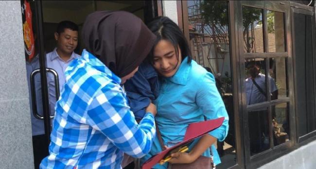 Cerita Polisi yang Istrinya Digerebek Selingkuh dengan Dokter