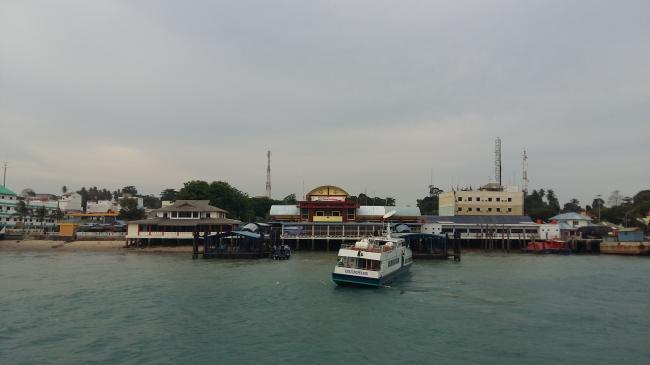 Pelabuhan Batam Terpadat di Indonesia
