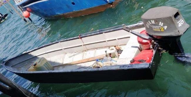 Dua Maling di Belakang Padang Gondol Kipas Mesin Perahu Boat