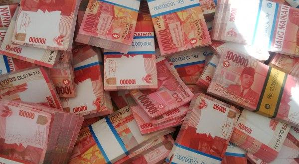 Wah, Ada WNI Simpan Rp 150 Triliun Uang Tunai di Rumah 