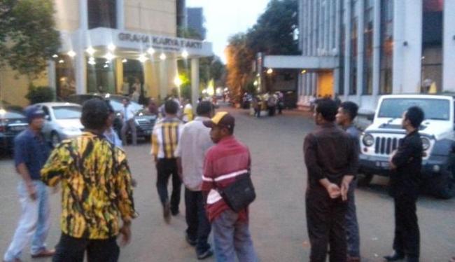 Kisruh Tak Kunjung Selesai, Kantor DPP Golkar Dibakar Orang Tak Dikenal