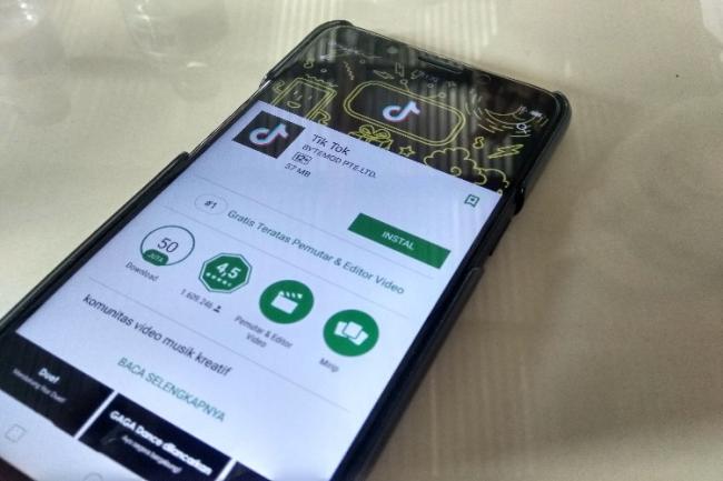 Menkominfo Minta Tik Tok Buka Kantor di Indonesia