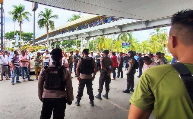 Babak Belur di Tangan Sopir Taksi Mega Mall, Driver Taksi Online Sepakat Damai