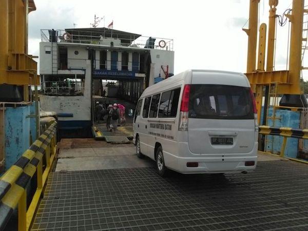 Jenazah Angki Piter Diseberangkan Pakai Kapal Roro