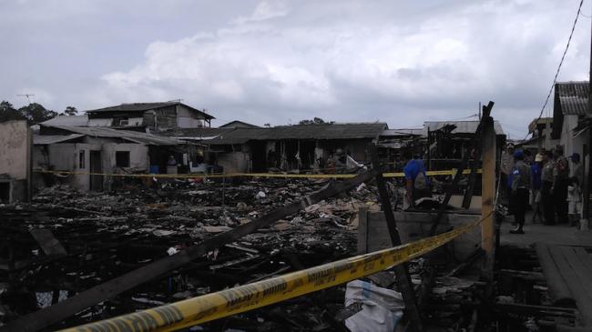 Ratusan Korban Kebakaran Tanjung Uma Terima Bantuan