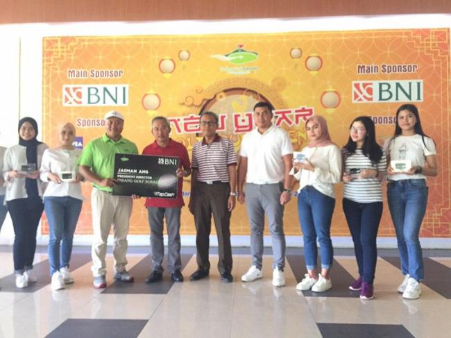BNI dan Padang Golf Sukajadi Luncurkan Membership Card & TapCash