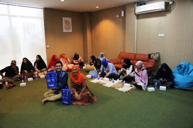 Pocari Sweat Bagi-bagi Tips Menu Sahur ke Komunitas Hijabers