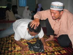 Sekarang Mau Rukyah Cukup Dengan Video Call