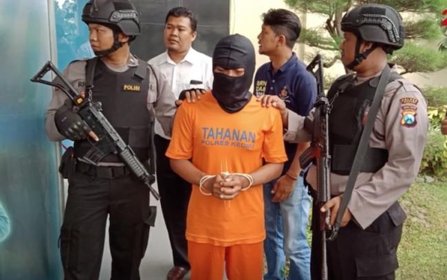 Kronologi Terkuaknya Kaki Perempuan Nongol dari Dalam Kubur