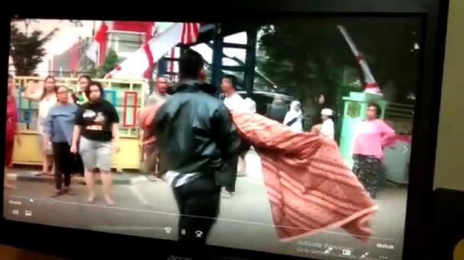 Viral! Jenazah Bocah di Tangerang Dibopong Paman dari Puskesmas