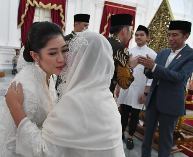 Disambangi AHY dan EBY, Jokowi dan Keluarga Sampaikan Doa dan Dukungan