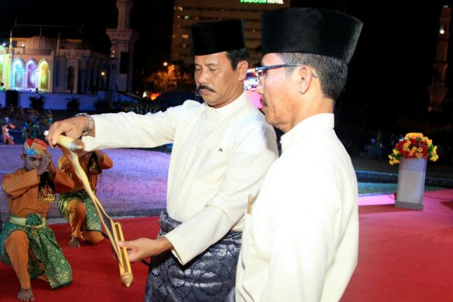 Saat Wako Batam Mainkan Peran Sultan