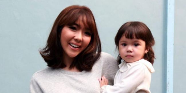 Gisel dan Gading Bakal Cerai, Instagram Pengasuh Gempi Digeruduk