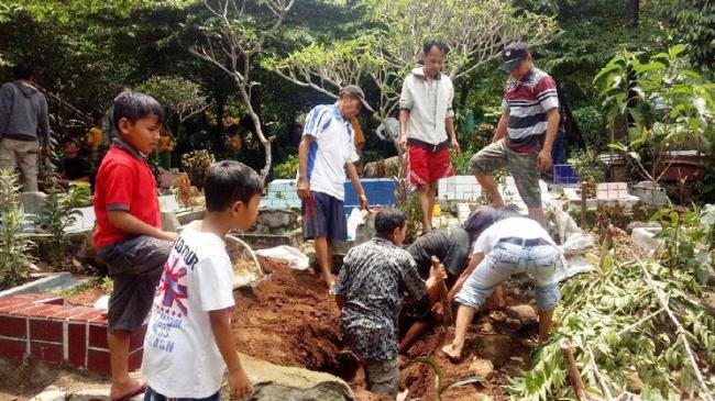 Geger Mayat Muncul dari Kubur