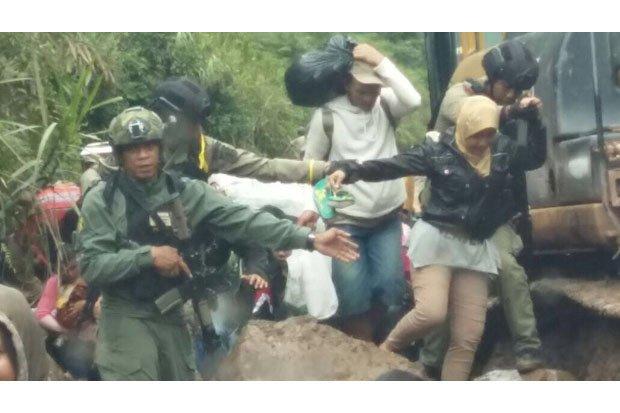 Kisah Kopassus-Raider Bebaskan Sandera dan Pangdam Nyaris Tertembak