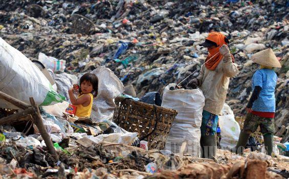 Wakil Wali Kota Amsakar Datangi Lokasi Longsor Telaga Punggur