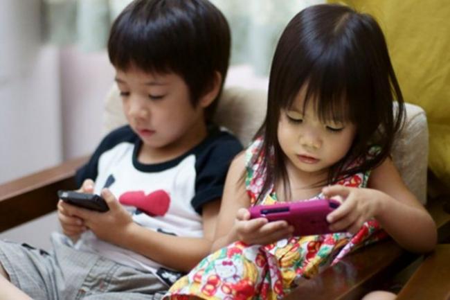 Anak Kecanduan Gadget? Ikuti Tips Berikut