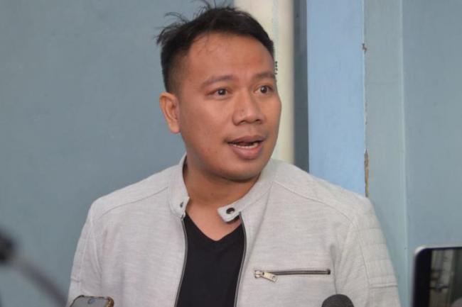 Adik Artis Vicky Prasetyo Dibacok Orang Tak Dikenal