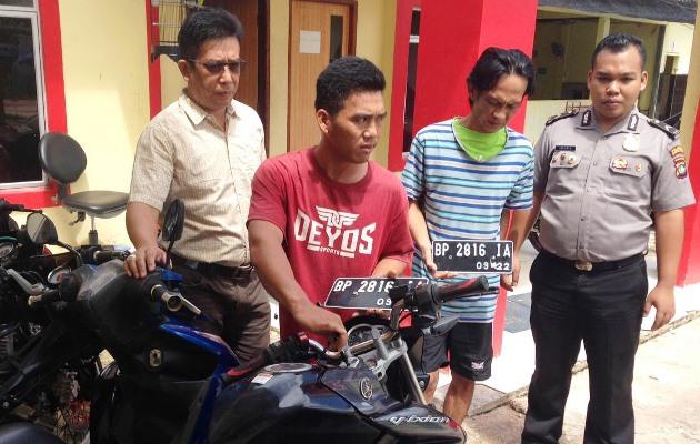 Polisi Bekuk Pencuri Sepeda Motor di Parkiran Warnet