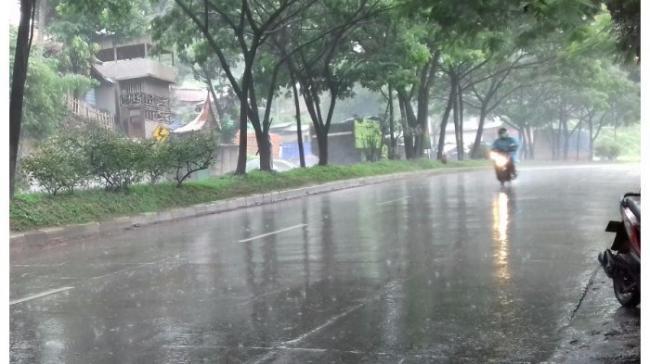 Alhamdulillah, Akhirnya Hujan Guyur Kota Batam