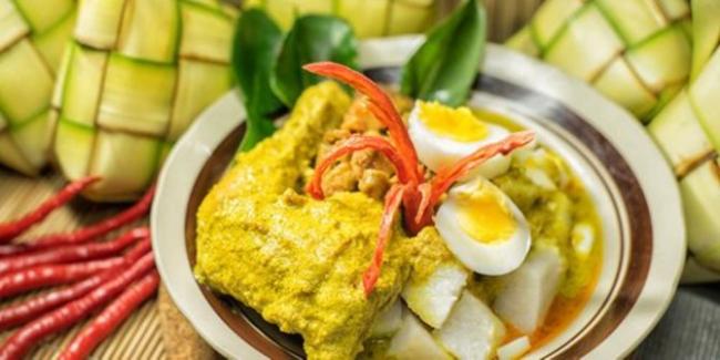Mengapa Harus Ada Ketupat dan Opor Saat Lebaran?
