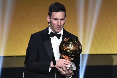 Peraih FIFA Ballon dOr 2015 Adalah...Lionel Messi!