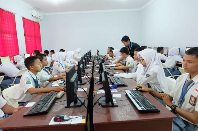 Ujian Nasional di Bintan Molor 2 Jam Gara-gara Internet Nge-Lag 