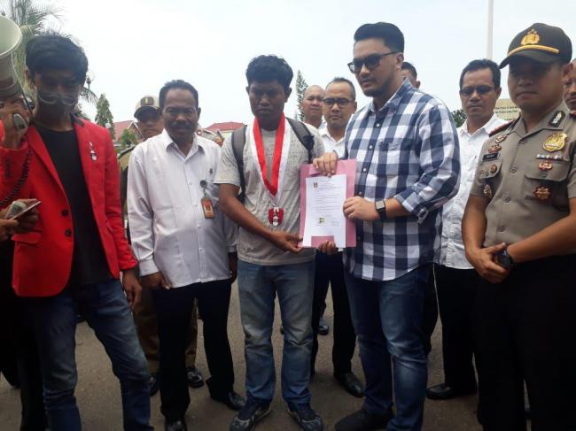 Sehari Dua Kelompok Massa Datangi Kantor DPRD Batam