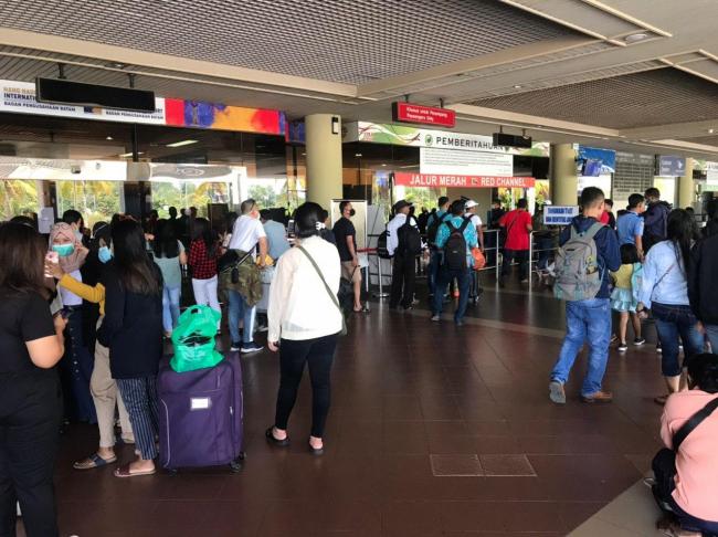 Keramaian di Bandara Hang Nadim, Warga: Stay Cool Aja..