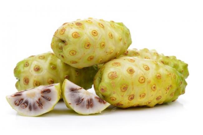 5 Manfaat dan Efek Samping Buah Mengkudu Bagi Kesehatan