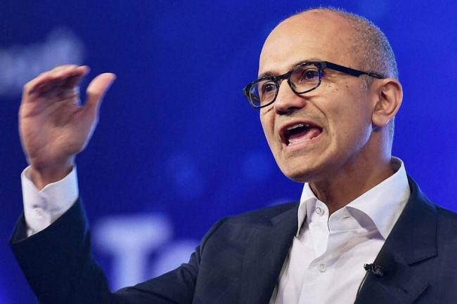 Di Depan Jokowi, Microsoft Banggakan 25 Tahun Kiprah di RI 