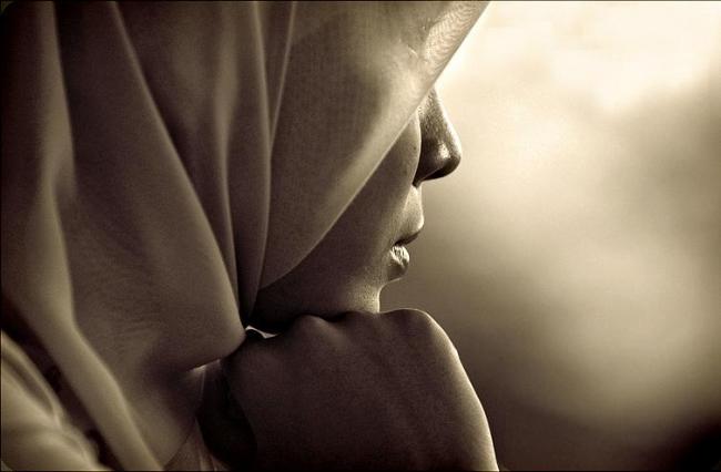Mamah Ustazah, Bolehkah Masturbasi Saat Ditinggal Pergi Suami?