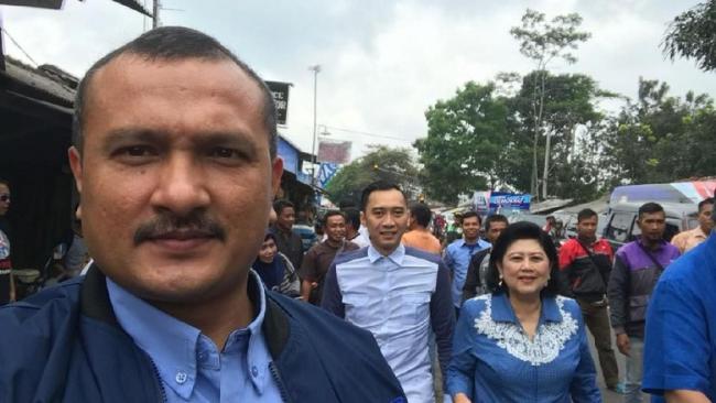 Izinkan Kader Dukung Jokowi, PD Main Dua Kaki?