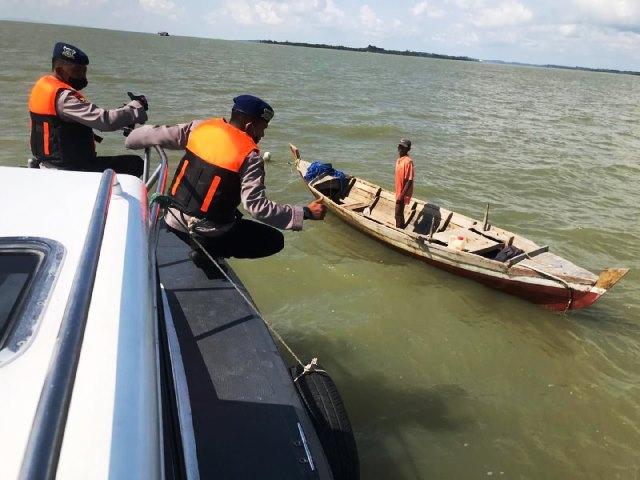 Gelombang Tinggi Hambat Pencarian Nelayan Hilang di Karimun