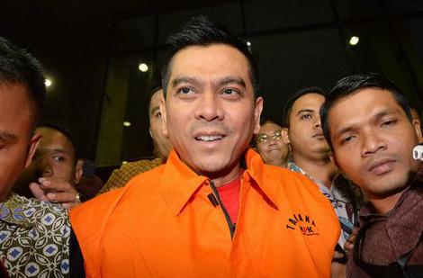 Sanusi Sebut Ipar Ahok Sebagai Perantara Suap