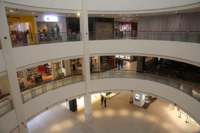 Sektor Retail Malaysia Makin Terpuruk, PHK Mengancam 