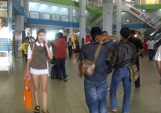 Ratusan Orang Menumpuk di Pelabuhan Batam Centre, Ini Komentar Calon Penumpang
