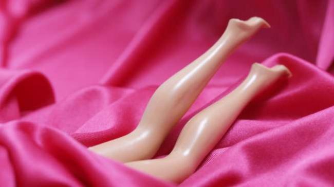 Kesepian, Lelaki Ini Hidup dengan 7 Boneka Seks
