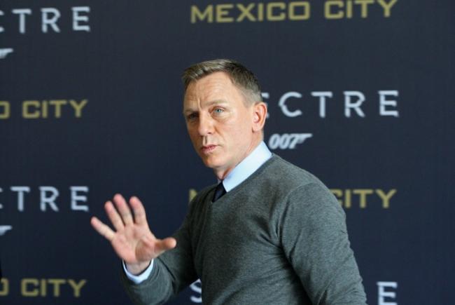  Daniel Craig Dibujuk Kembali Perankan James Bond 
