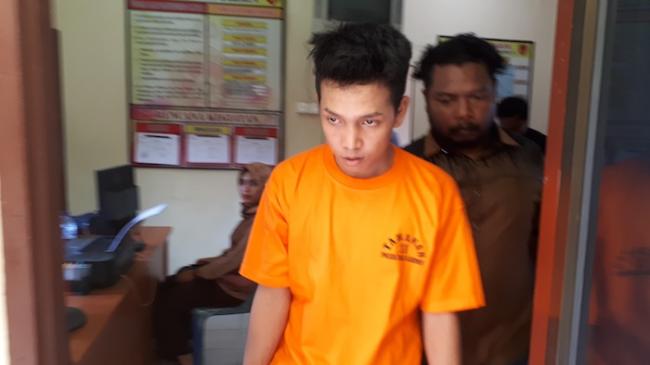 Pria 22 Tahun di Karimun Jambret Wanita Pemotor dengan Berjalan Kaki