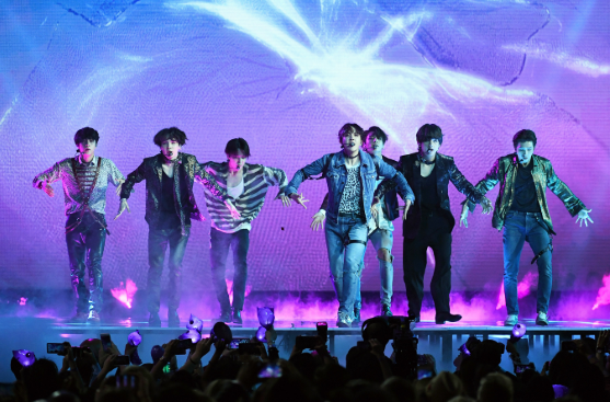 Member Pakai Kaos Bom Atom, Stasiun TV Jepang Batalkan Perform BTS